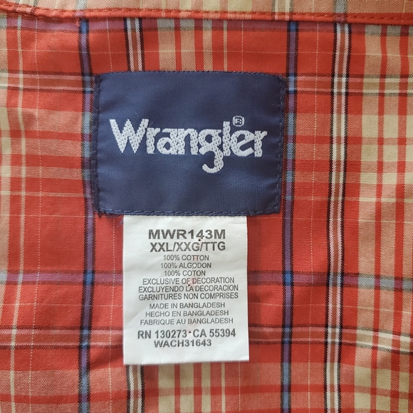 Wrangler XXL long sleeve button down with pearl snaps. Orange plaid. - Picture 6 of 8